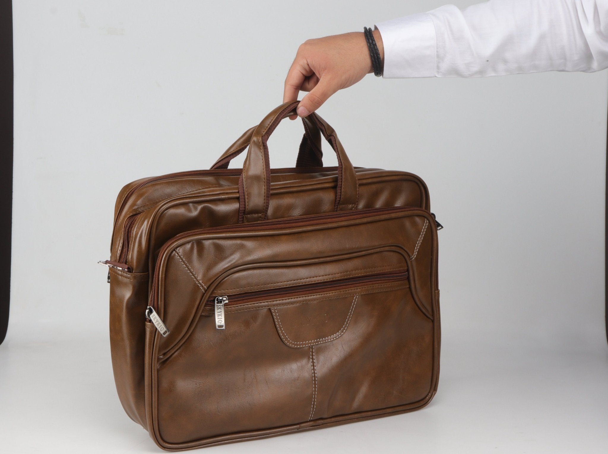 Professional Perfection: Men's Solid Office Laptop Bags - Sleek Style for Workday Efficiency - Flengo