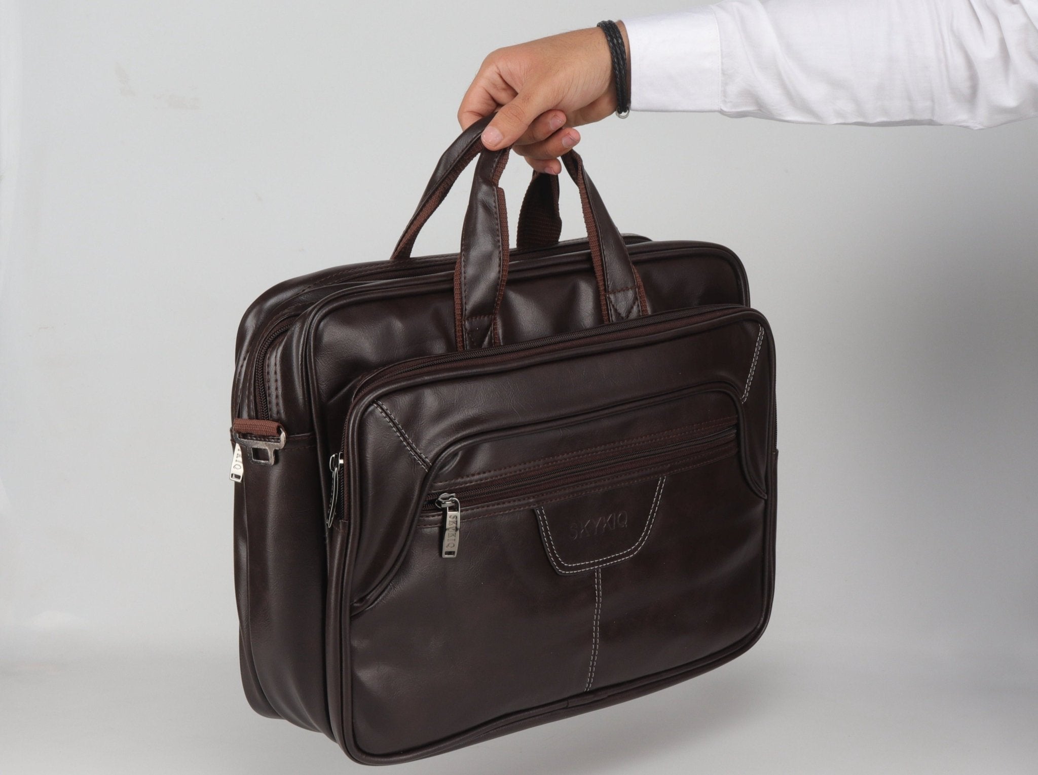 Professional Perfection: Men's Solid Office Laptop Bags - Sleek Style for Workday Efficiency - Flengo