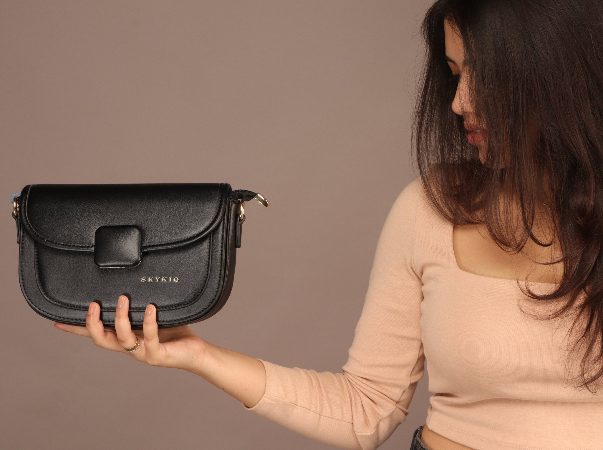 Structured Sling Bags: Sleek Design for Effortless Elegance - Flengo